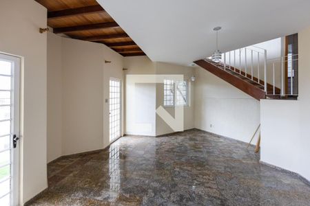 Sala 1º Andar de casa para alugar com 4 quartos, 200m² em Vila Maria do Carmo, Nova Lima