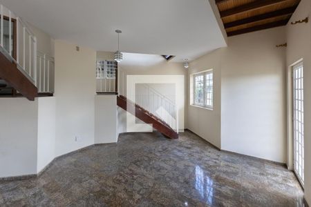 Sala 1º Andar de casa para alugar com 4 quartos, 200m² em Vila Maria do Carmo, Nova Lima