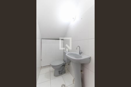 Lavabo de casa de condomínio à venda com 2 quartos, 68m² em Vila Carmosina, São Paulo