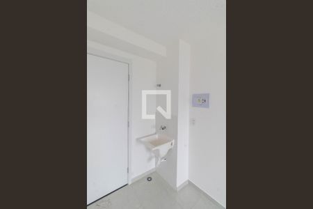 Sala/Cozinha/Área de Serviço de apartamento para alugar com 2 quartos, 34m² em Guaianases, São Paulo