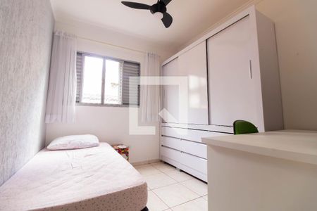 Casa para alugar com 3 quartos, 180m² em Parque Maria Domitila, São Paulo