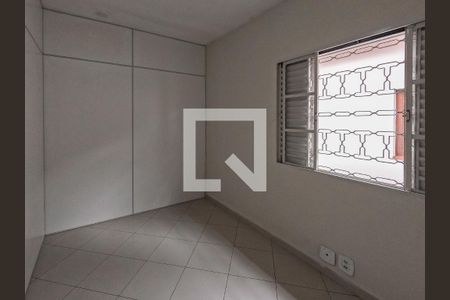 Casa à venda com 3 quartos, 240m² em Chácara Inglesa, São Paulo