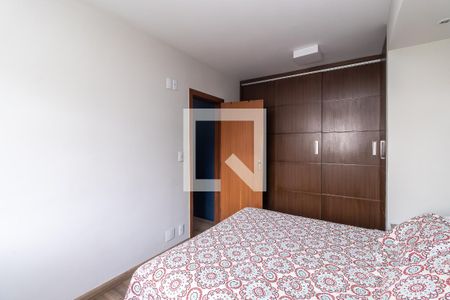 Quarto 1 de apartamento para alugar com 2 quartos, 114m² em Itapoã, Belo Horizonte