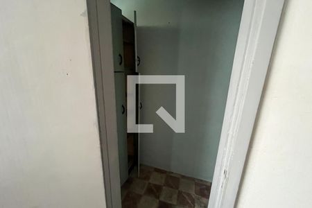 Armario de casa para alugar com 5 quartos, 700m² em Jardim Guanabara, Rio de Janeiro