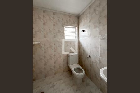 Banheiro da Suíte de casa para alugar com 2 quartos, 90m² em Jardim Sao Saverio, São Paulo