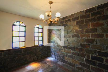 Sala 1 de casa para alugar com 4 quartos, 392m² em Alípio de Melo, Belo Horizonte