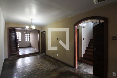 Sala 2 de casa para alugar com 4 quartos, 392m² em Alípio de Melo, Belo Horizonte