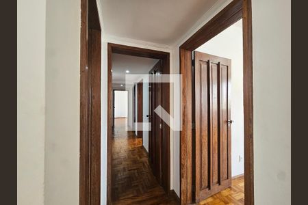 corredor de apartamento para alugar com 4 quartos, 243m² em Canela, Salvador