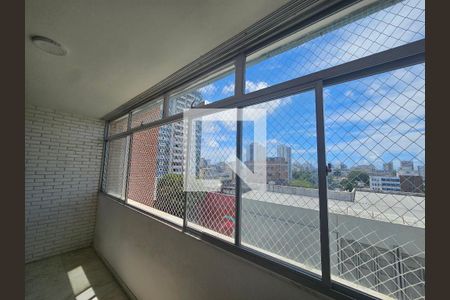 sala vista de apartamento para alugar com 4 quartos, 243m² em Canela, Salvador