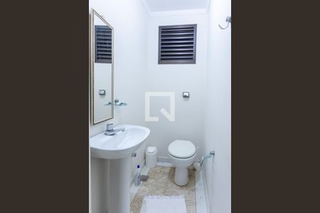 Lavabo de apartamento para alugar com 4 quartos, 125m² em Cambuí, Campinas