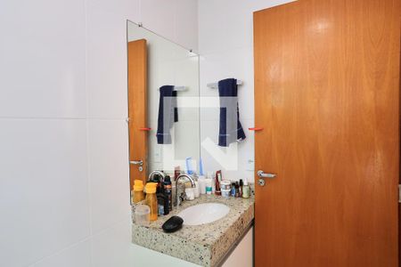 Banheiro da Suíte de apartamento à venda com 2 quartos, 60m² em Cachoeirinha, Belo Horizonte