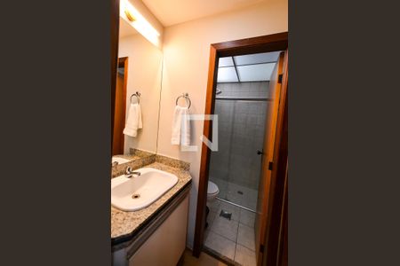 Banheiro de apartamento para alugar com 1 quarto, 29m² em Savassi, Belo Horizonte
