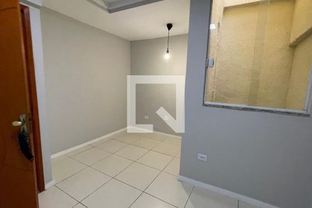 Quarto de casa para alugar com 2 quartos, 90m² em Jardim Vinte E Cinco de Agosto, Duque de Caxias