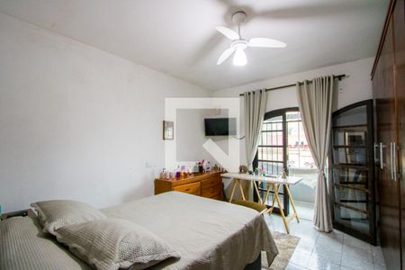 Quarto 1 de casa à venda com 3 quartos, 198m² em Jardim Marek, Santo André