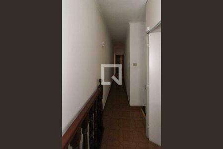 Corredor de casa para alugar com 4 quartos, 200m² em Vila Antonieta, São Paulo