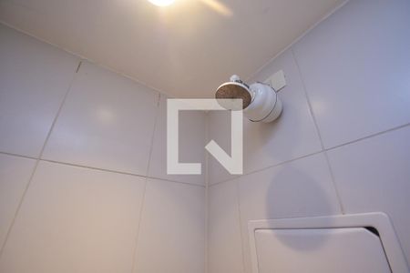 banheiro de kitnet/studio para alugar com 1 quarto, 33m² em Vila Madalena, São Paulo