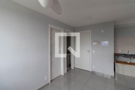 Sala/Cozinha/Área de Serviço de apartamento para alugar com 2 quartos, 34m² em Jardim America da Penha, São Paulo