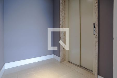 Entrada de apartamento para alugar com 3 quartos, 242m² em Socorro, Mogi das Cruzes