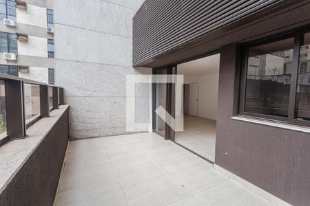 Varanda na Sala de apartamento para alugar com 3 quartos, 124m² em Lourdes, Belo Horizonte