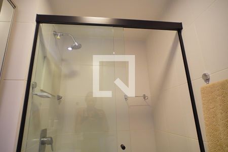 Banheiro de apartamento para alugar com 1 quarto, 88m² em Jardim do Salso, Porto Alegre