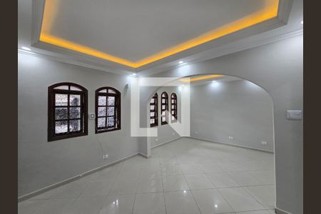 Sala de casa para alugar com 3 quartos, 180m² em Vila Santa Maria, Guarulhos