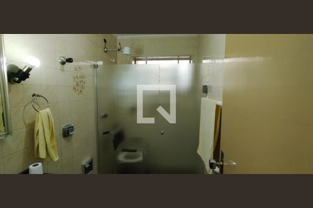 Banheiro de casa para alugar com 3 quartos, 300m² em Jardim das Flores, São Paulo