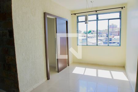 Sala de apartamento à venda com 3 quartos, 75m² em Carlos Prates, Belo Horizonte