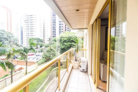 Sala de apartamento à venda com 3 quartos, 108m² em Alphaville Industrial, Barueri