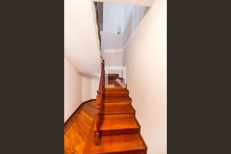 Escada de apartamento para alugar com 4 quartos, 480m² em Residencial Zero (tambore), Santana de Parnaíba