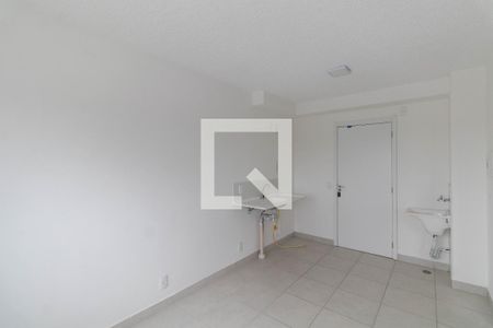 Sala/Cozinha/Área de Serviço de apartamento para alugar com 2 quartos, 35m² em Vila Nova Curuca, São Paulo