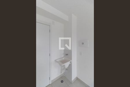 Sala/Cozinha/Área de Serviço de apartamento para alugar com 2 quartos, 35m² em Vila Nova Curuca, São Paulo