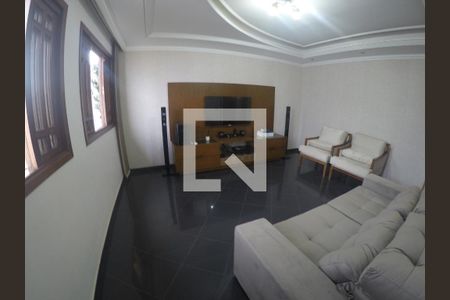 Casa para alugar com 3 quartos, 470m² em Vila Rezende, Goiânia