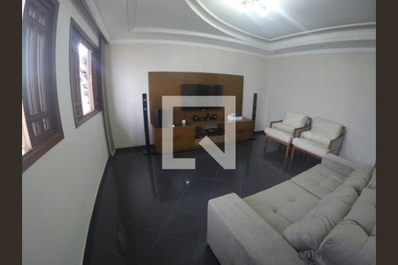 Casa para alugar com 3 quartos, 470m² em Vila Rezende, Goiânia