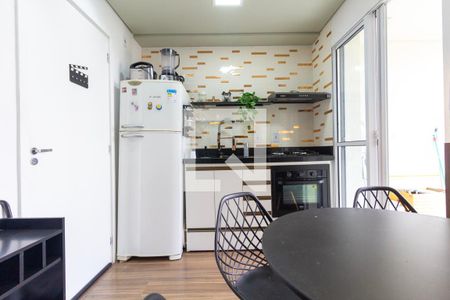 Sala e Cozinha de apartamento para alugar com 2 quartos, 30m² em Vila Esperança, São Paulo
