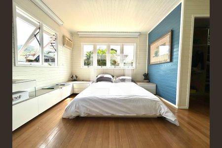 Suíte de casa para alugar com 3 quartos, 200m² em Lagoa da Conceição, Florianópolis