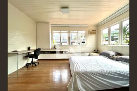 Suite de casa para alugar com 3 quartos, 200m² em Lagoa da Conceição, Florianópolis