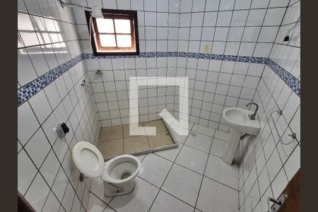 Banheiro de casa de condomínio à venda com 1 quarto, 55m² em Vargem Pequena, Rio de Janeiro