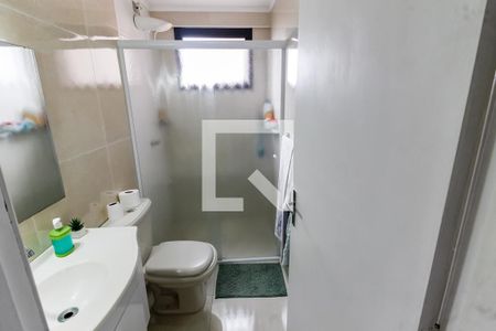 Banheiro de apartamento à venda com 2 quartos, 73m² em Jardim Maria Rosa, Taboão da Serra