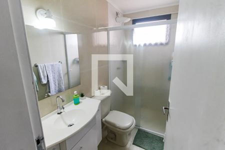 Banheiro de apartamento à venda com 2 quartos, 73m² em Jardim Maria Rosa, Taboão da Serra