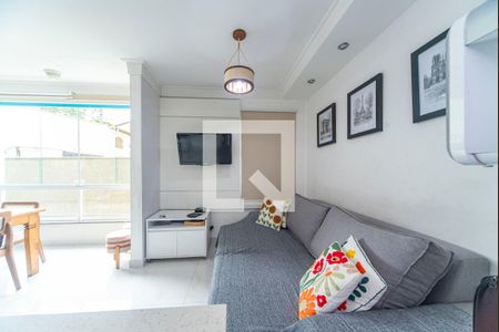 Sala de casa de condomínio à venda com 2 quartos, 104m² em Vila Assunção, Santo André