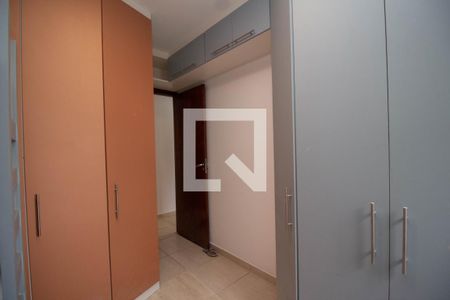Quarto 1 de apartamento para alugar com 2 quartos, 51m² em Jardim Regina, São Paulo