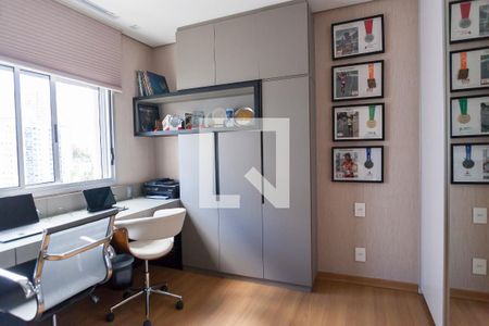 quarto 1 de apartamento à venda com 4 quartos, 172m² em Vale do Sereno, Nova Lima