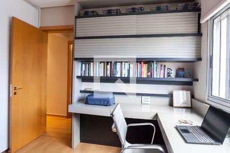 quarto 1 de apartamento à venda com 4 quartos, 172m² em Vale do Sereno, Nova Lima