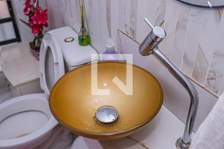 Lavabo de casa para alugar com 2 quartos, 130m² em Jardim Peri, São Paulo