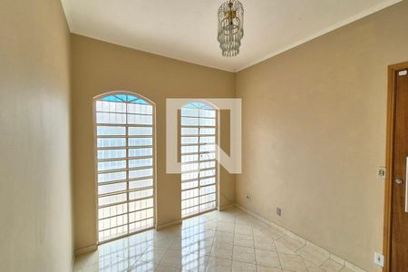 Sala de casa à venda com 4 quartos, 158m² em Vila Marieta, Campinas