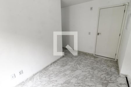 Sala de apartamento para alugar com 2 quartos, 42m² em Jardim Tres Irmaos, Taboão da Serra