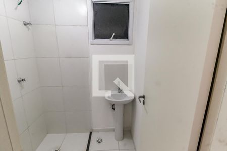 Banheiro de apartamento para alugar com 2 quartos, 42m² em Jardim Tres Irmaos, Taboão da Serra