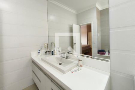 Banheiro Suíte de casa à venda com 3 quartos, 325m² em Jardim Nova Europa, Campinas