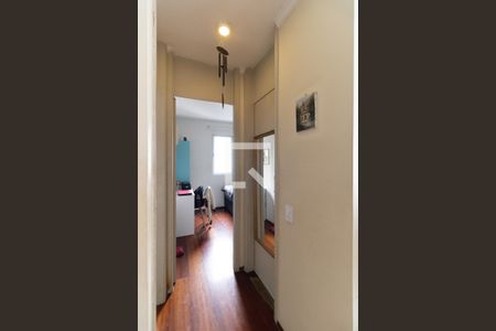 Corredor de apartamento à venda com 2 quartos, 51m² em Vila Vermelha, São Paulo