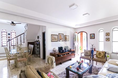 Sala de casa de condomínio para alugar com 4 quartos, 250m² em Cachambi, Rio de Janeiro